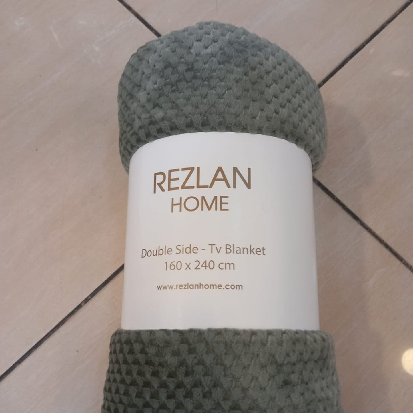 Rolled Blanket | 300 GSM | 160×230 cm | Soft & Lightweight