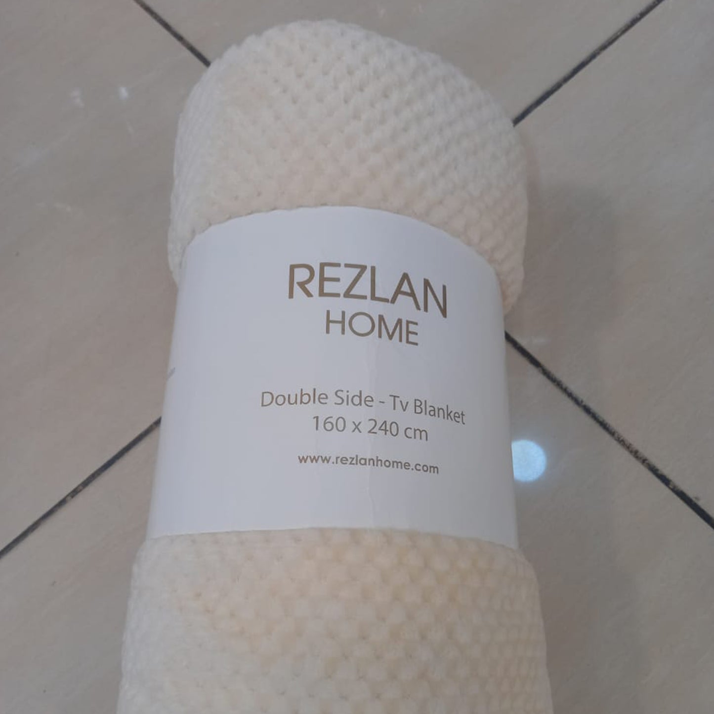 Rolled Blanket | 300 GSM | 160×230 cm | Soft & Lightweight