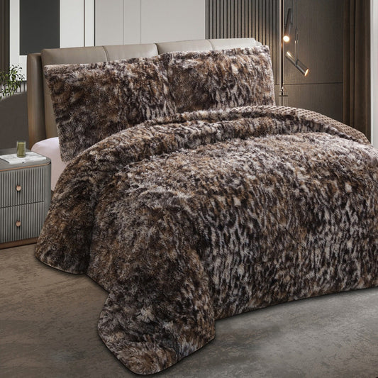 Winter Coverlet Shaggy – Available in Two Sizes (Brown Tiger)
