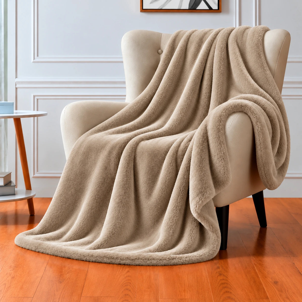 Fine TV Blanket 160 × 220 cm in Beige